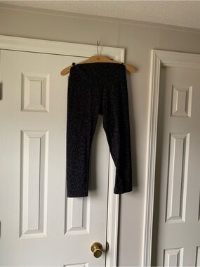 lululemon athletica Charcoal Black Camo capri.